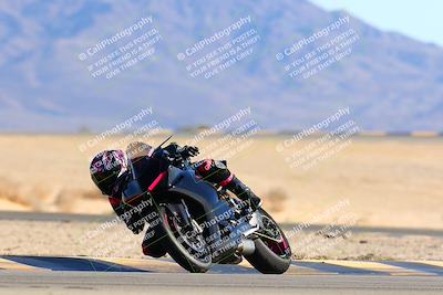 media/Jan-08-2022-SoCal Trackdays (Sat) [[1ec2777125]]/Turn 4 (1145am)/